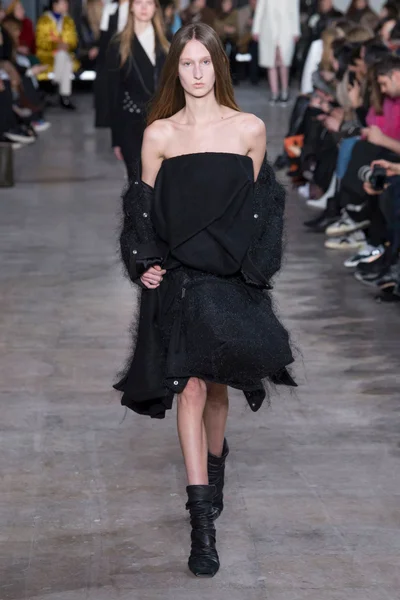 Look 23